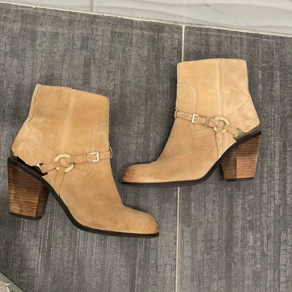 Vince Camuto Shoes - VINCE CAMUTO GREGGER BOOTIE